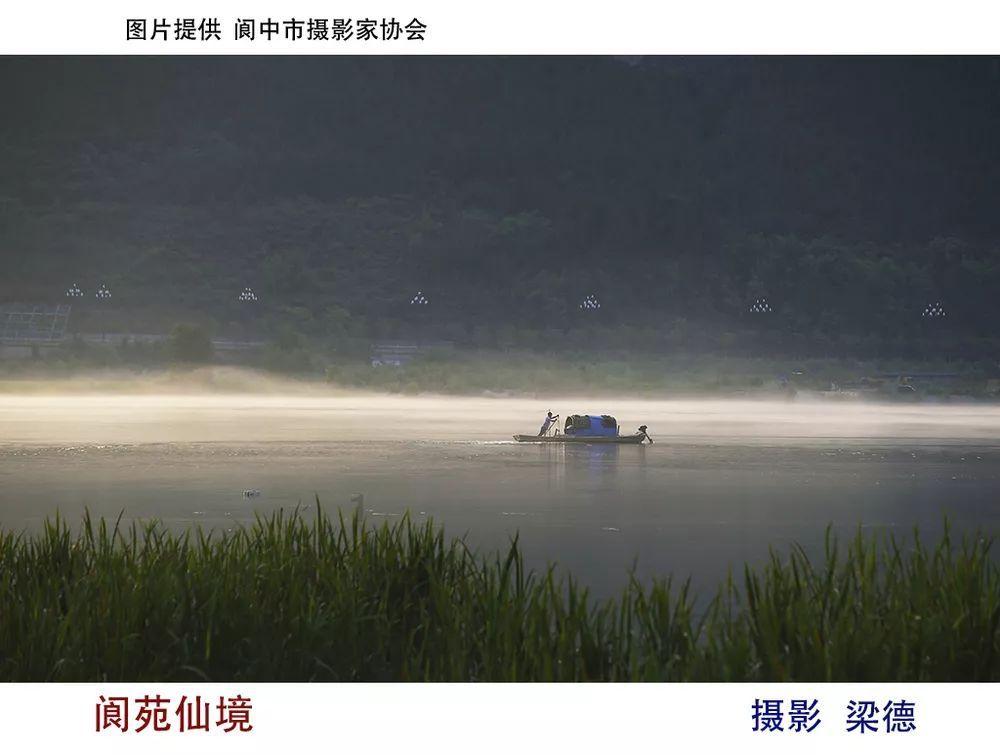逃离黑与白的房间